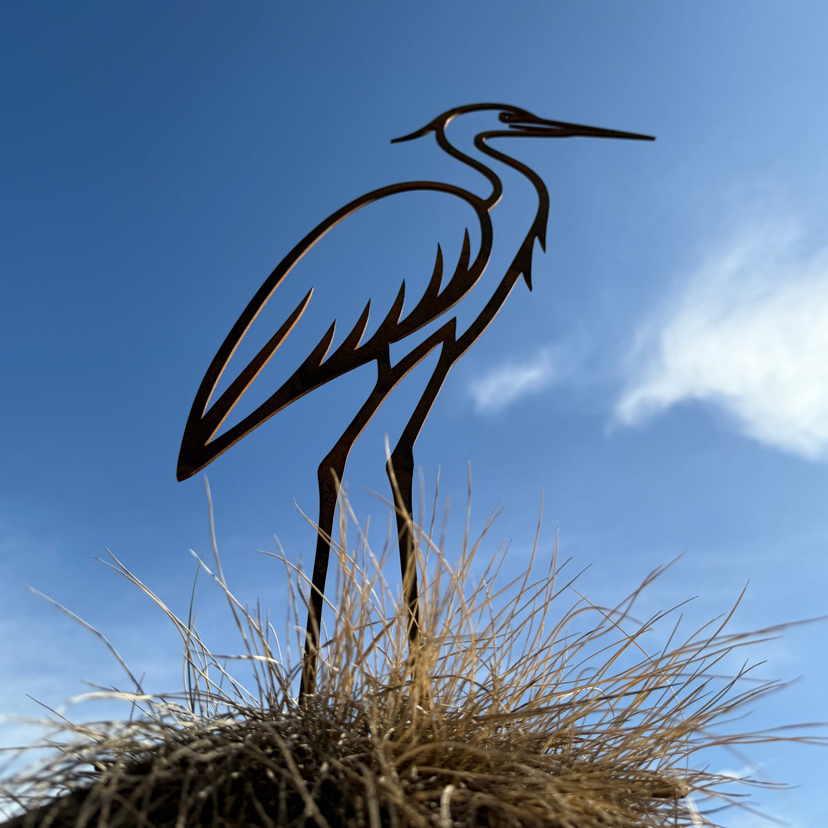 Tuinsteker HERON – reiger van cortenstaal voor bij vijver of gras