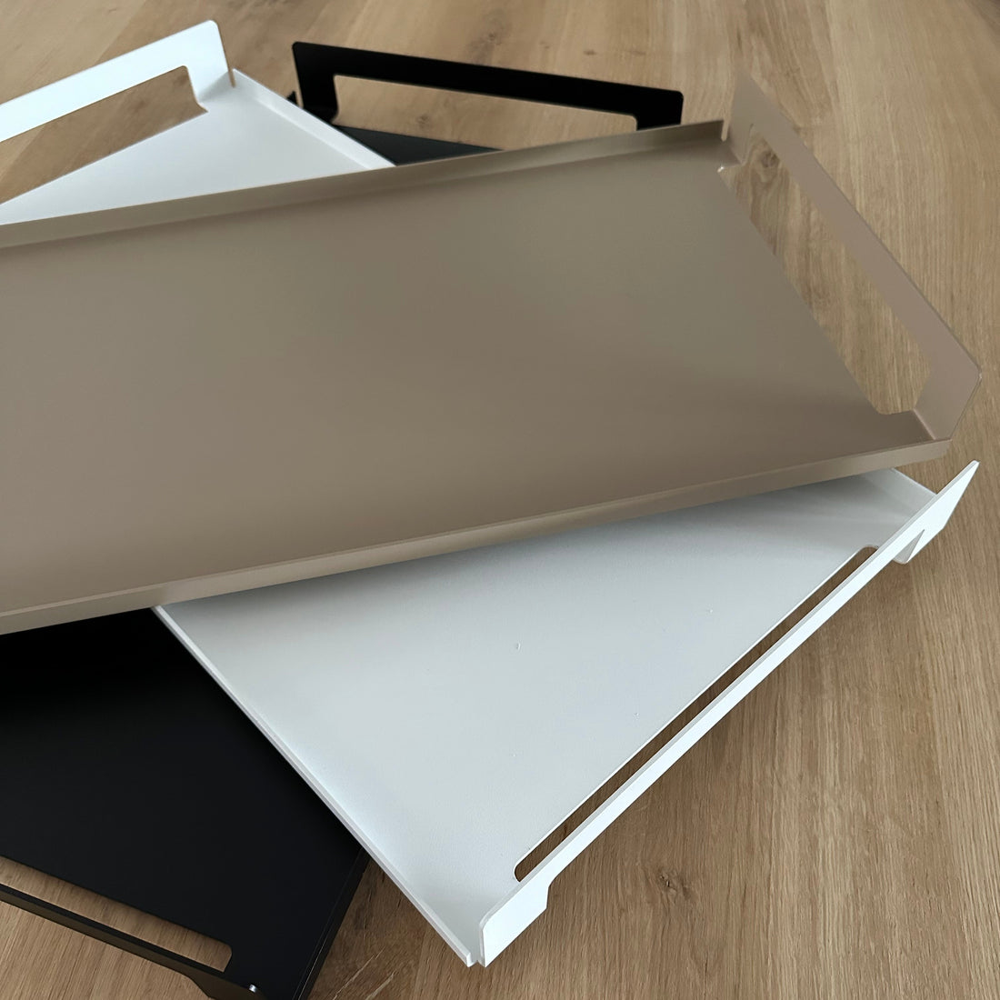 Dienblad URSA – aluminium dienblad met strakke poedercoating