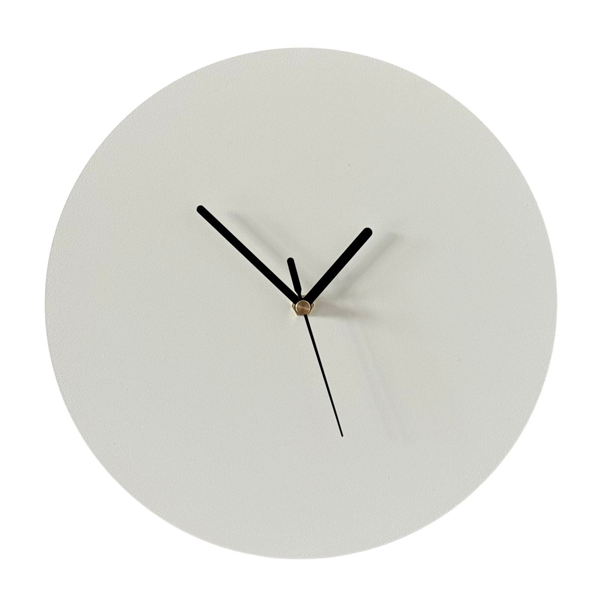 Klok ECLIPSE – ronde wandklok van zwart staal met stil uurwerk